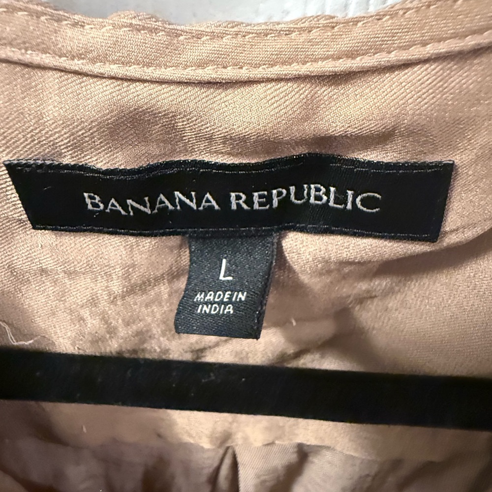Banana Republic Tan Sleeveless Wrap Blouse - Picture 2 of 3